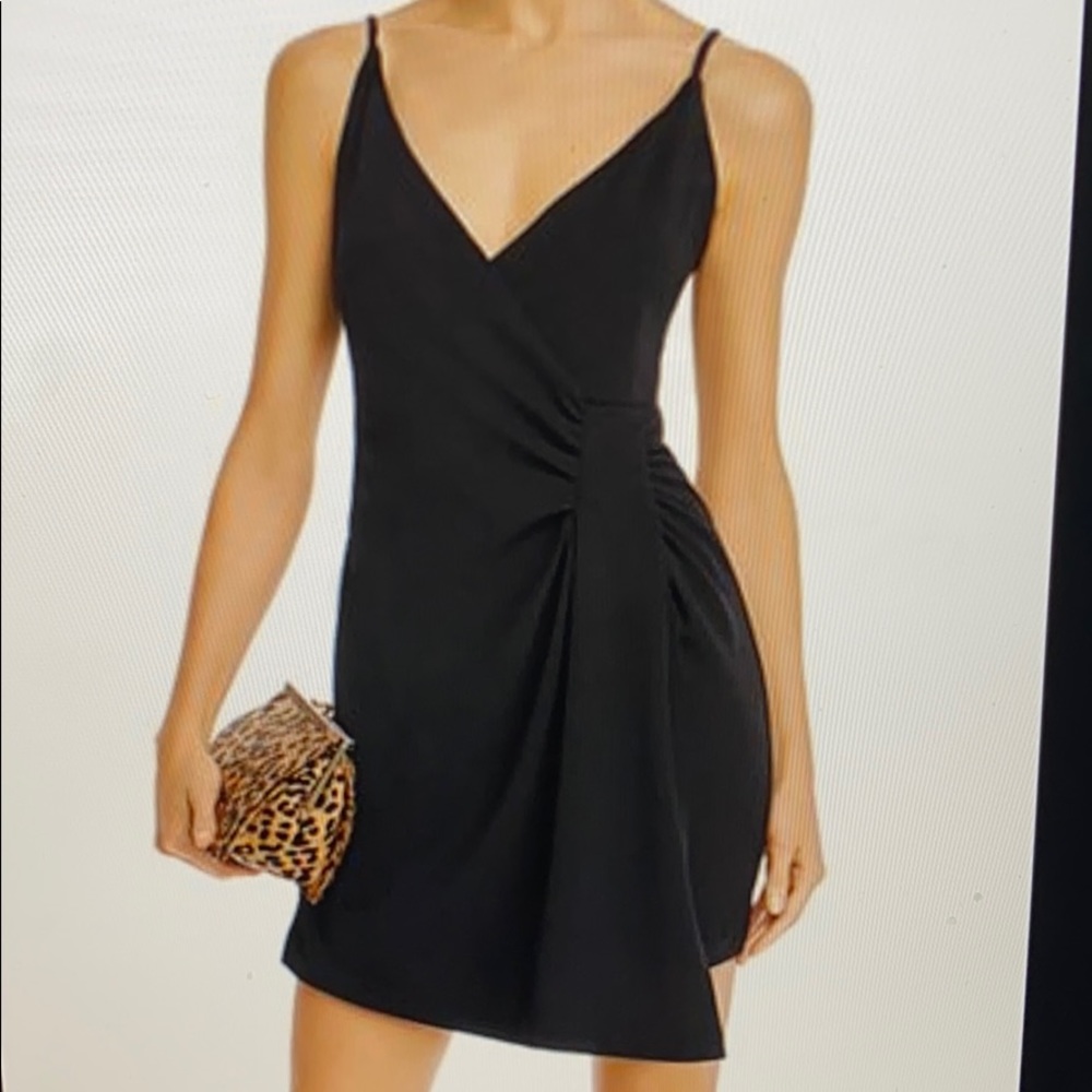 New Sleeveless black dress